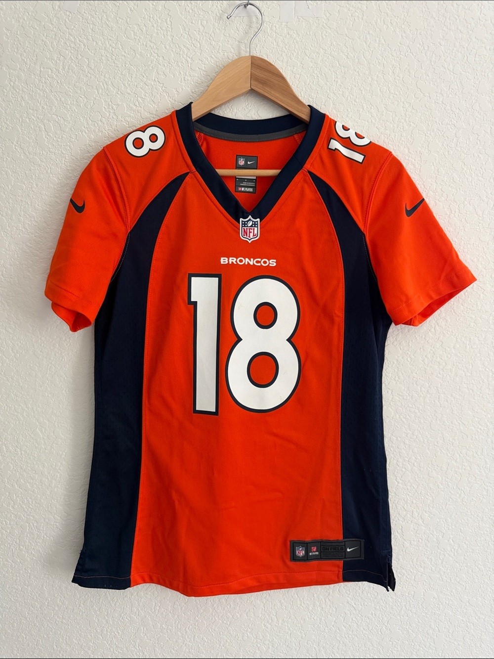 Nike Denver Broncos Payton Manning #18 football Jersey Size M